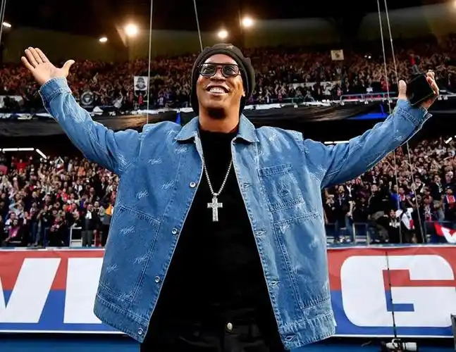 进一步彰显 进一步彰显