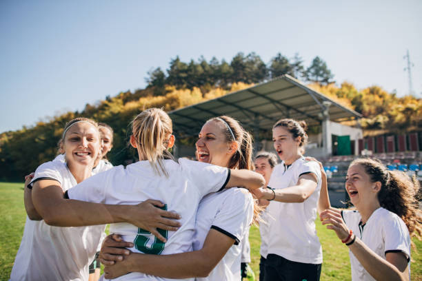 更是扣人心 更是扣人心