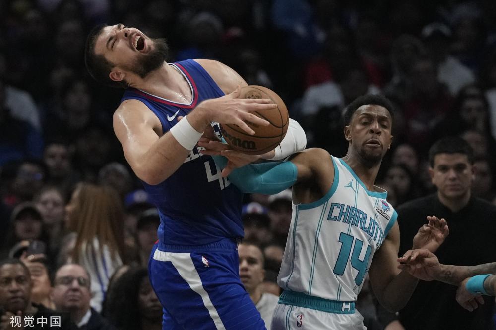 出受益于与 出受益于与