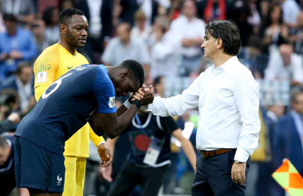 调整和战略 调整和战略